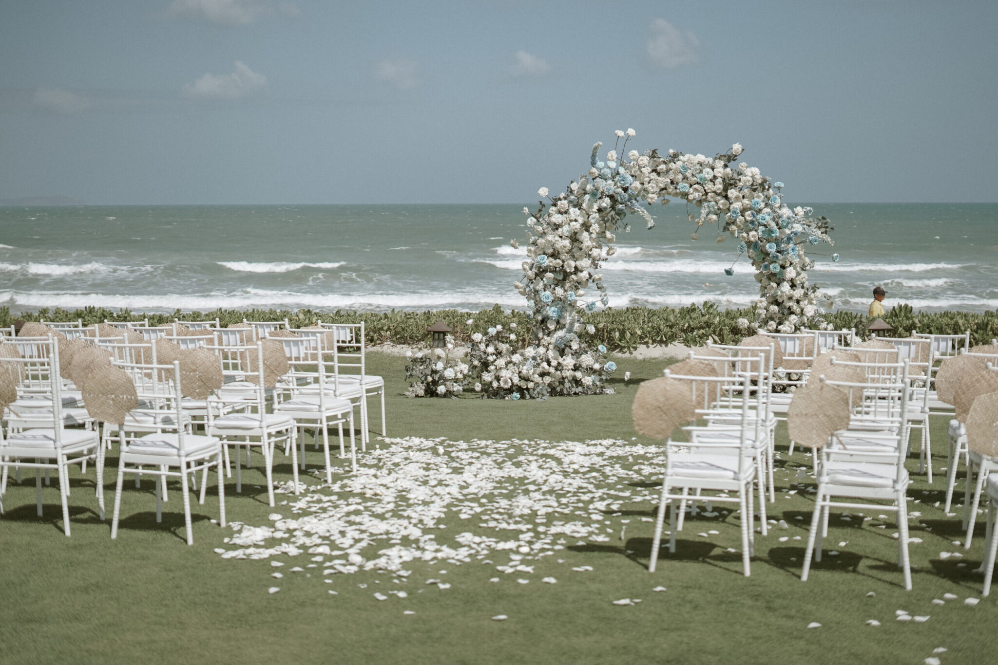 A blue-themed beach wedding in Nha Trang