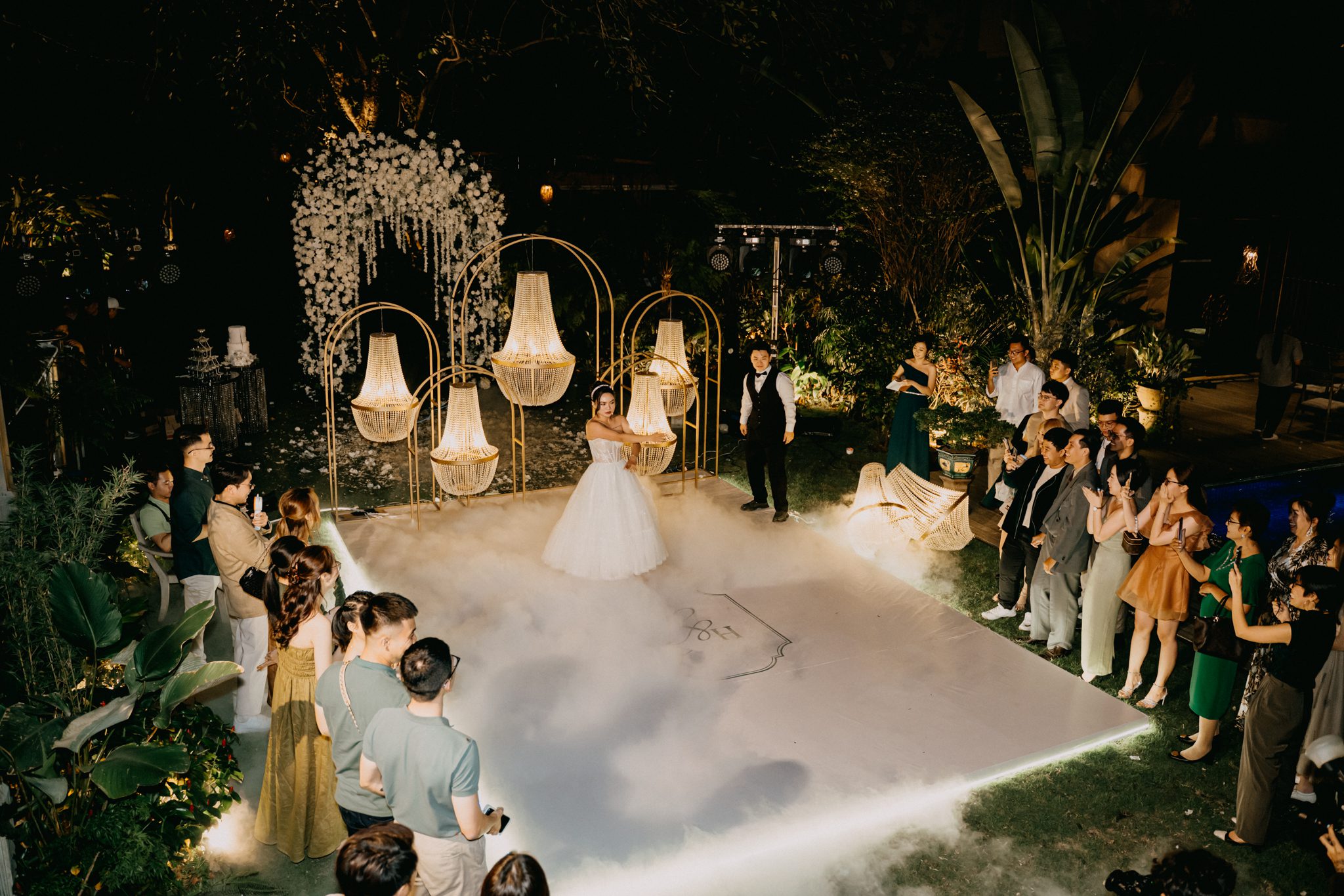 A Dreamy Garden Wedding Enfolded In White