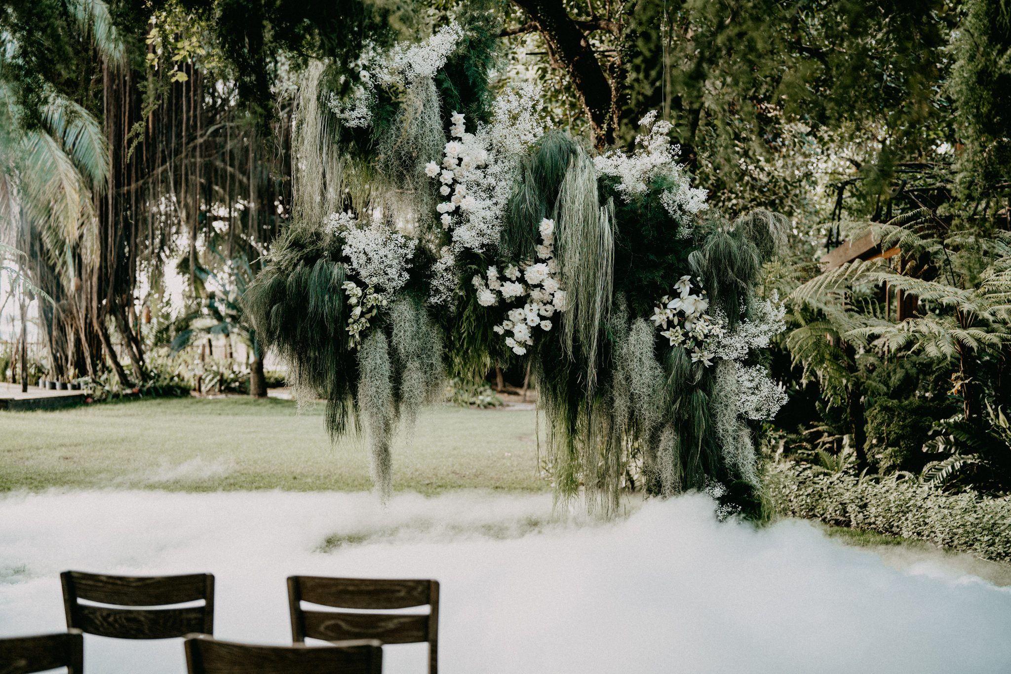 Intimate wedding at An Lam Retreat Saigon Chi VA 06941 - The Planners