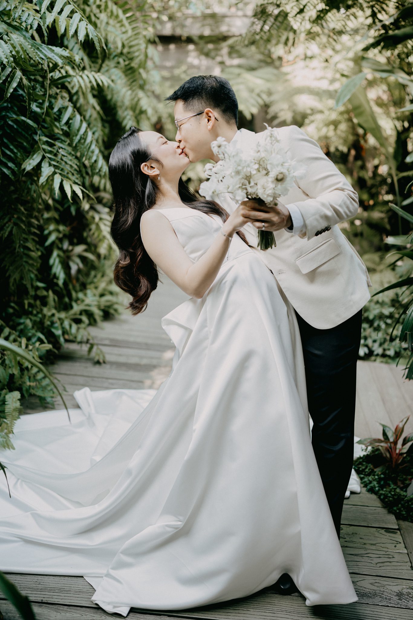 Intimate wedding at An Lam Retreat Saigon Chi VA 1318 - The Planners