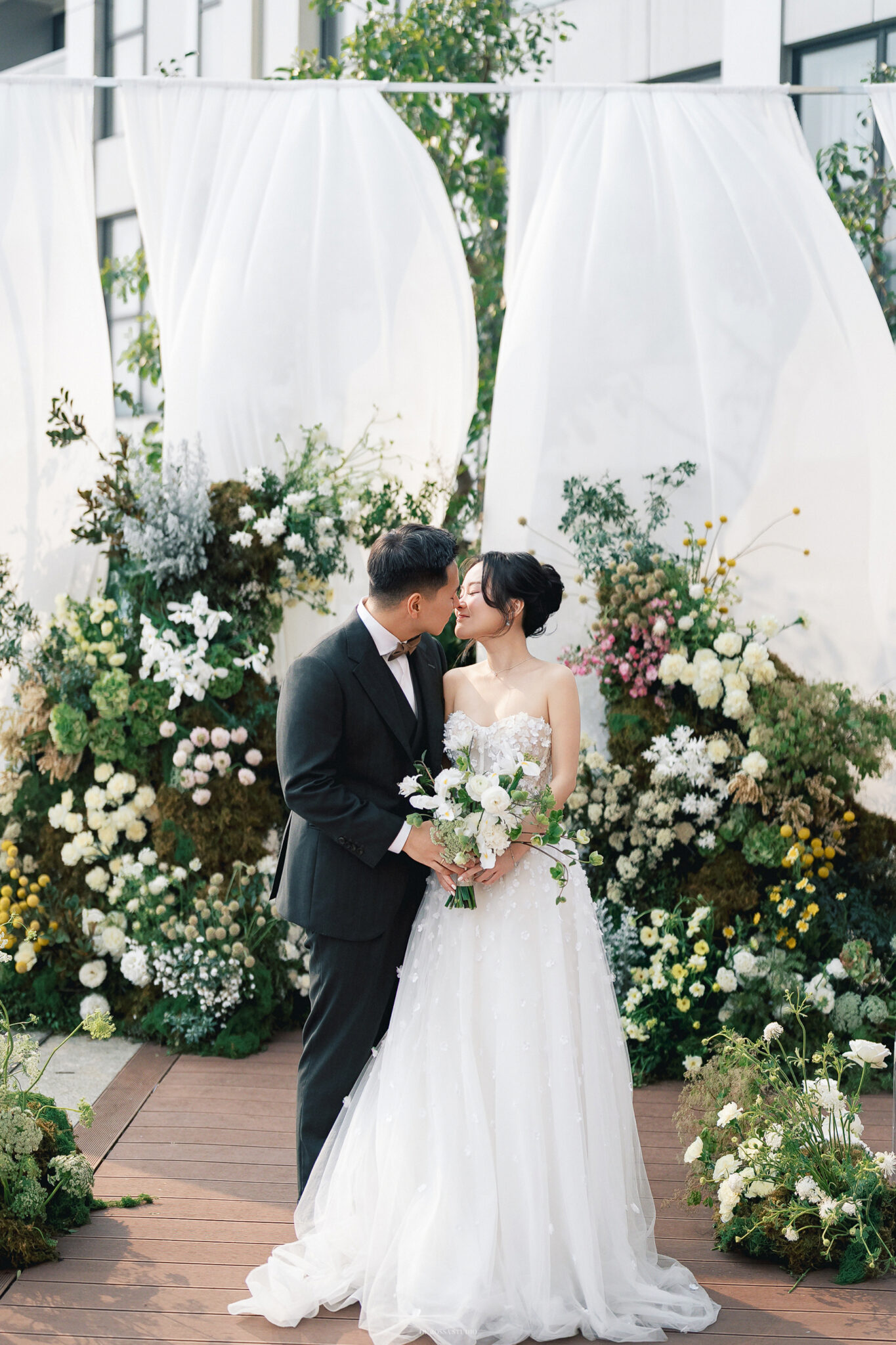 Outdoor wedding in Hanoi