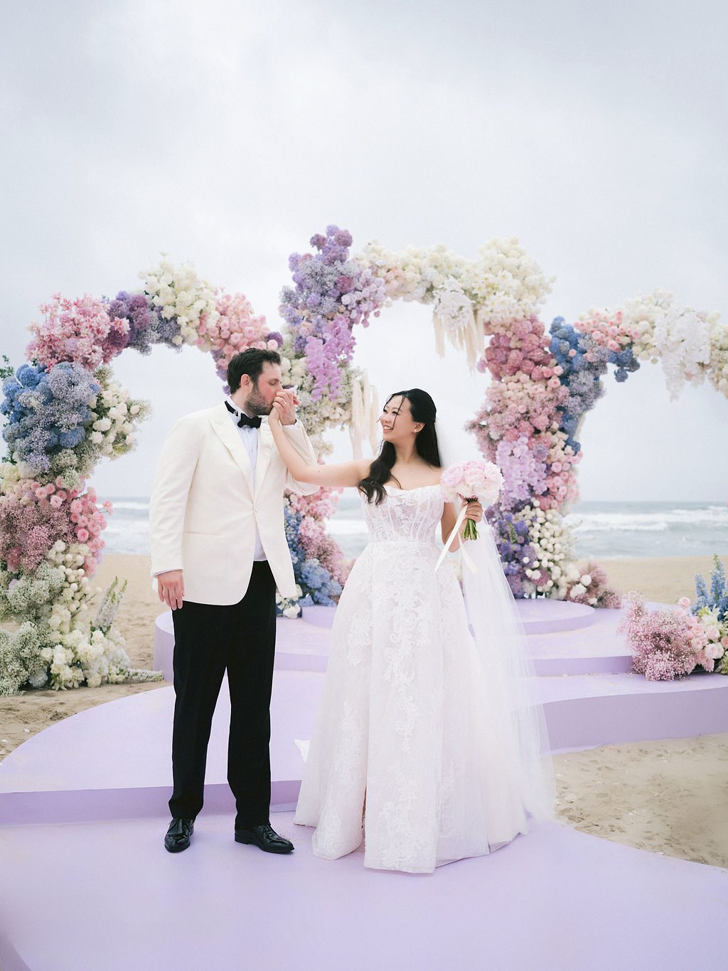 A dreamy beach wedding in Danang
