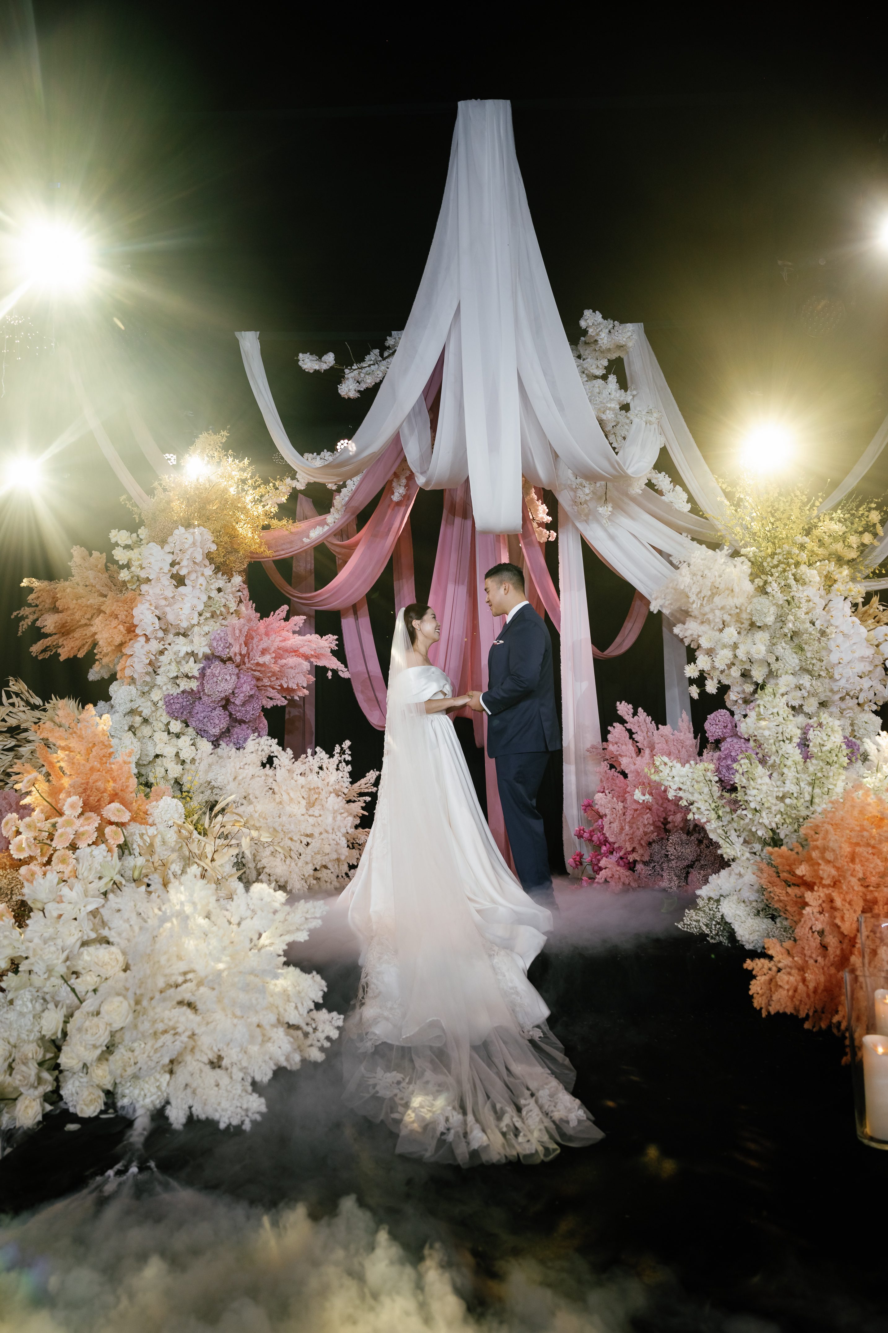A mesmerizing ballroom wedding in Hanoi