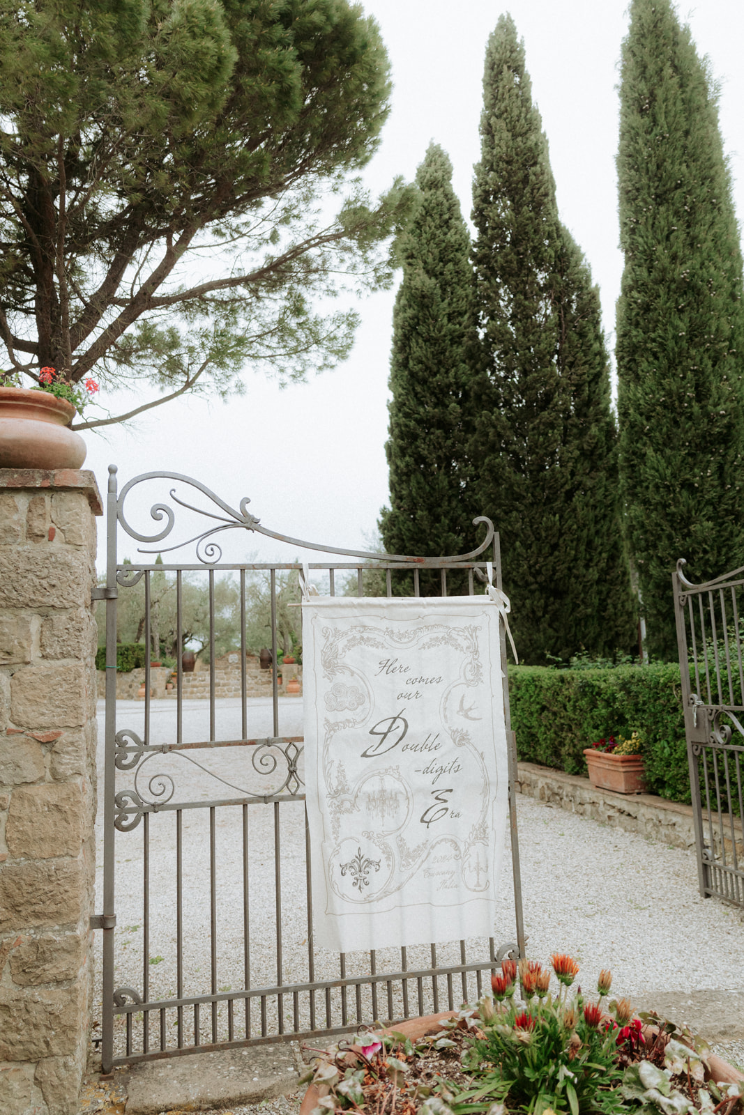 underbelovedSun23 6D4A8350 - The Planners