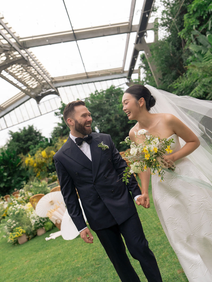 A vivid garden wedding in Saigon
