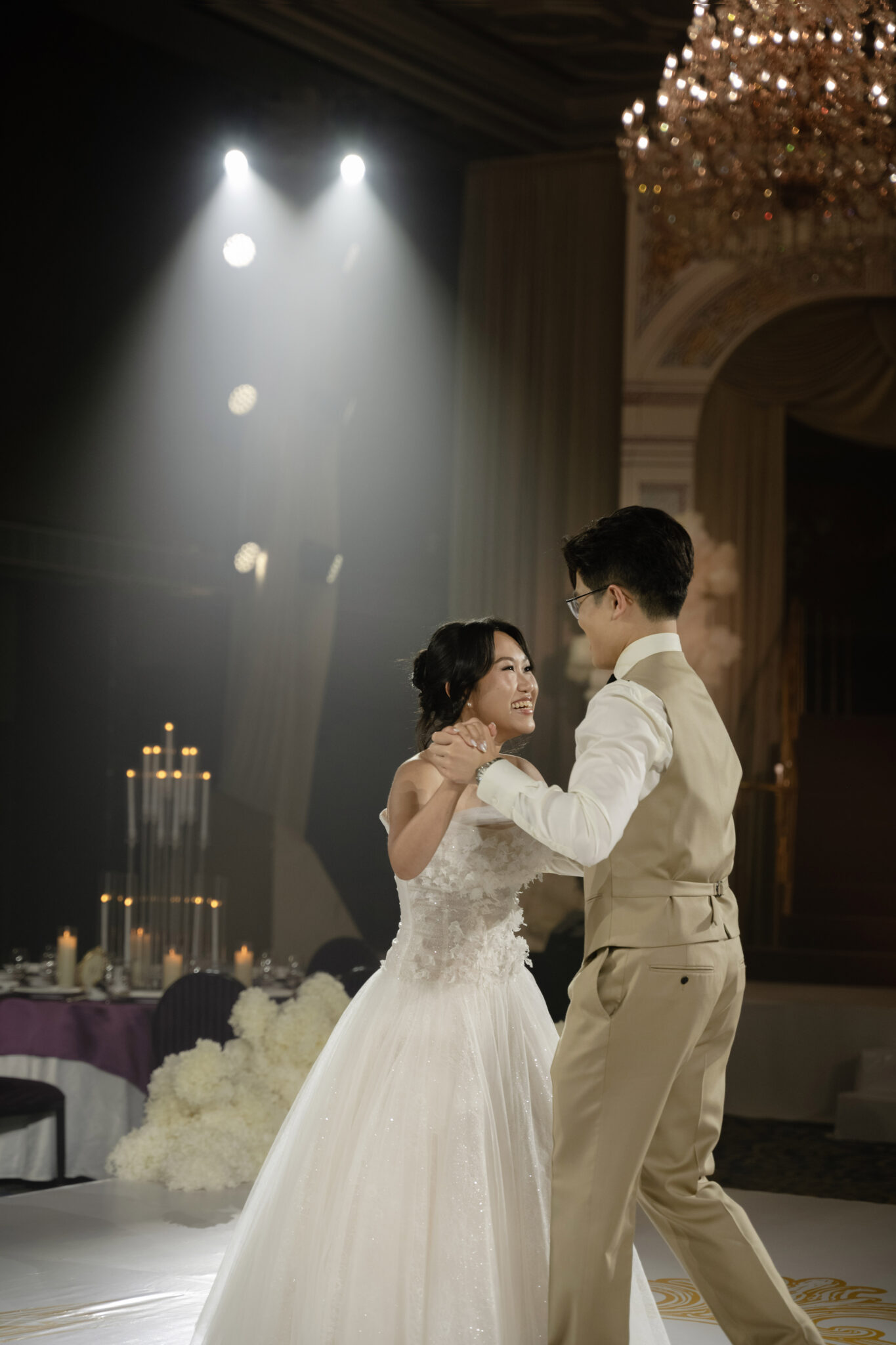 Sneakpeek StellaDevin WeddinginSaigon ThienTongPhotography 039039 KNP 7317 - The Planners