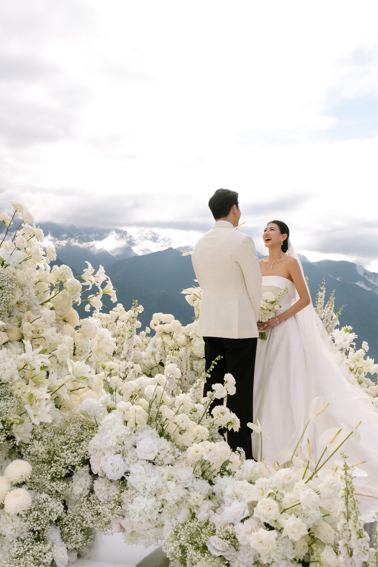 An all-white wedding in Sapa